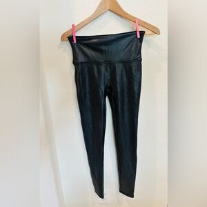 SPANX SZ M Black Faux Leather Leggings